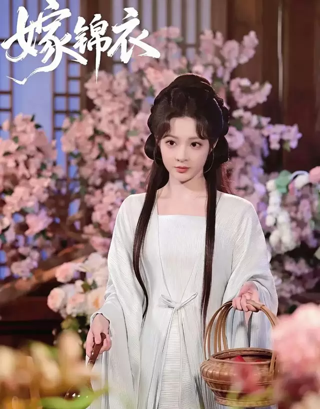 4月19日五部短剧集中上线,《嫁锦衣》《相思成蛊》等同步开播 _ 相关图片 4月19日五部短剧集中上线,《嫁锦衣》《相思成蛊》等同步开播 _ 相关图片