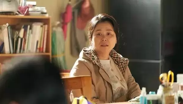 《世界的主人》入围平遥影展,徐粹彬凭高中生角色获最佳新人女演员 _ 细节速览 《世界的主人》入围平遥影展,徐粹彬凭高中生角色获最佳新人女演员 _ 细节速览