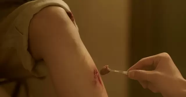 《黑夜告白》与《方圆八百米》开播口碑分化,细节处理成关键分水岭 _ 细节速览 《黑夜告白》与《方圆八百米》开播口碑分化,细节处理成关键分水岭 _ 细节速览