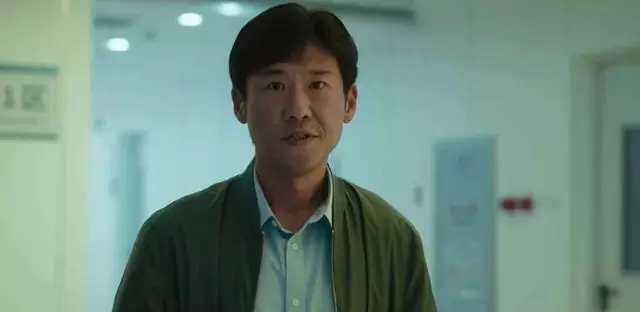 《良陈美锦》删重生设定引观感断裂,《低智商犯罪》以笨案见真实逻辑 _ 细节速览 《良陈美锦》删重生设定引观感断裂,《低智商犯罪》以笨案见真实逻辑 _ 细节速览