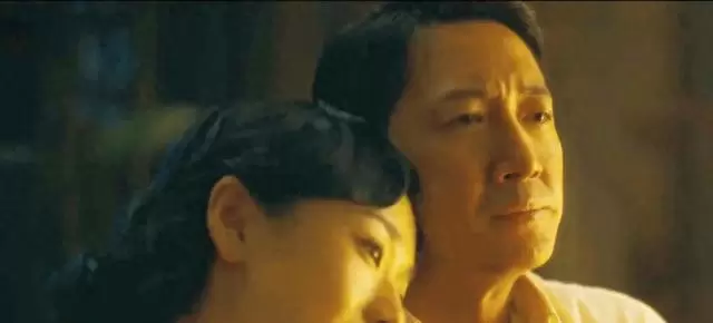 于和伟探班《八千里路云和月》现场指导黄澄澄表演 _ 现场图 于和伟探班《八千里路云和月》现场指导黄澄澄表演 _ 现场图