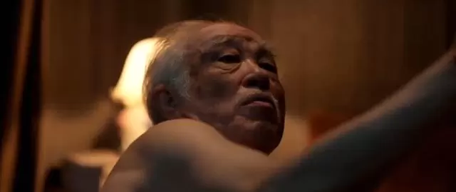 《黑夜告白》第十四集揭晓乔素清真实身份：护工伪装下的连环杀手 _ 相关图片